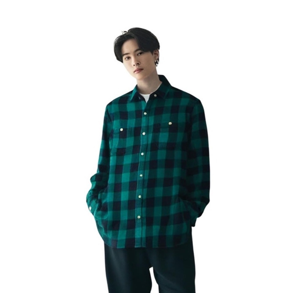 Alesbury Men’s Green & Black Flannel Button Down Shirt - Large